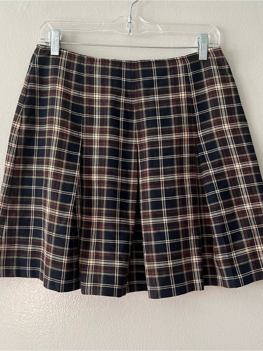 80s/90s Vintage Express Plaid Pleated Mini Skirt in Black, Burgundy, and Cream